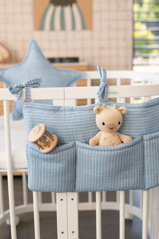 Sky Blue Stripes – Ledikant Organizer / Bed Pocket