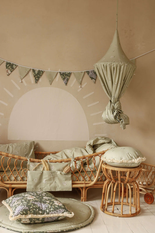 Kinderkamer Bedhemel - Appelbloesem bloemen op licht groen | Matuu