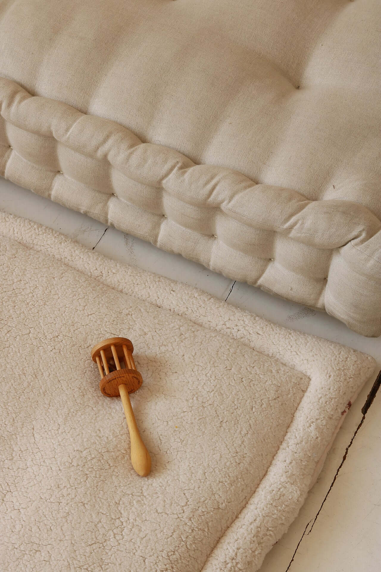 Boxkleed / Speelkleed - Ecru teddy en mini bloemen | Matuu