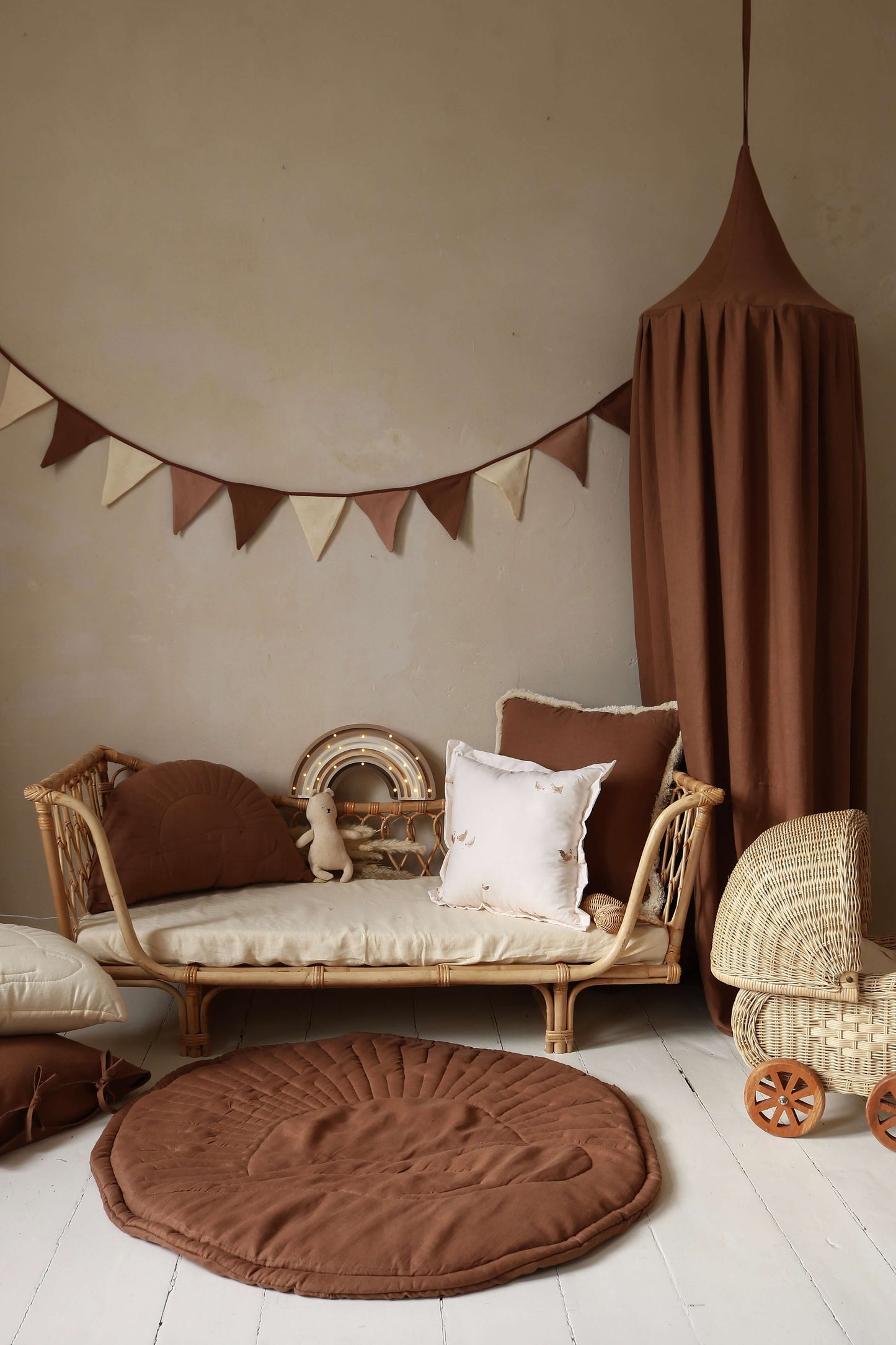 Matuu - Brown Sun linen baby play mat - linen boxkleed