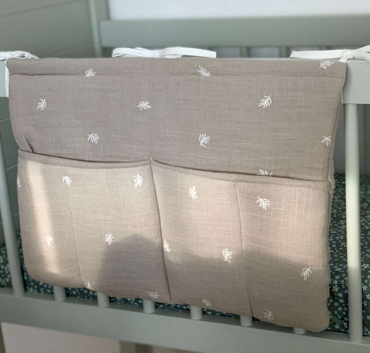 Matuu - Neutral leaves - Bed pocket, boxzak, organizer