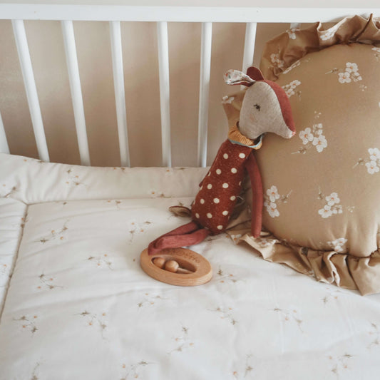 Matuu - Ecru small flowers - boxkleed (box rug), baby play mat