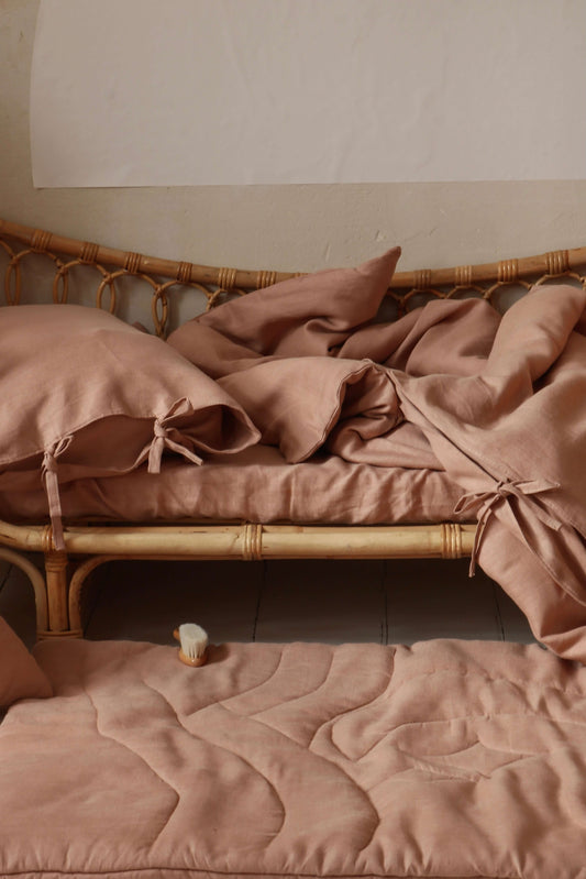 Beddengoed set | Dekbedovertrek and kussensloop - Roze linnen retro style | Matuu