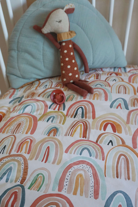 Matuu - THE RAINBOWS & sage - box rug, boxkleed, baby quilt blanket, play mat