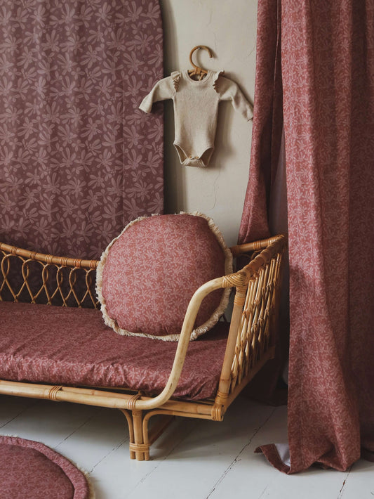 Matuu - Burgundy barberries - fitted sheet, hoeslaken