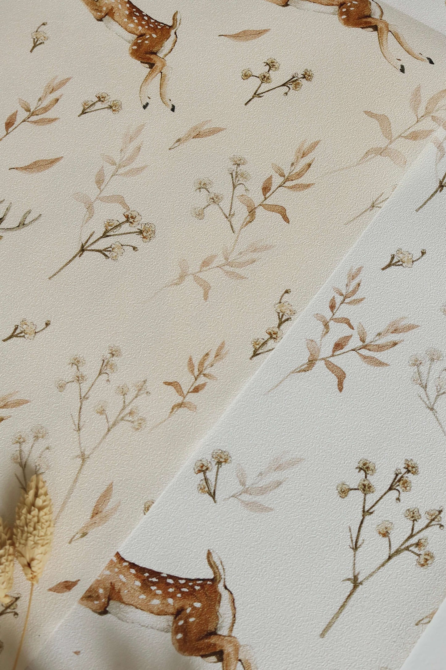 Matuu Deer Glade white wallpaper detailed view of deer, leaves, and delicate forest elements