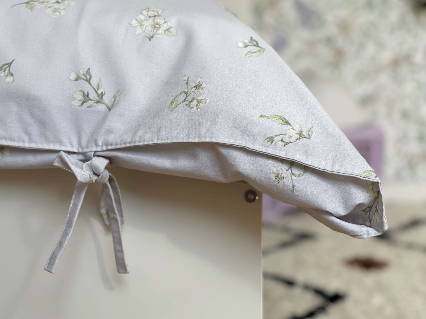 Beddengoed set | Dekbedovertrek and kussensloop - Appelbloesem bloemen op lilac | Matuu