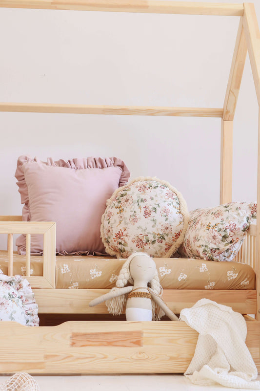 Matuu - Dusty pink - square velvet pillow