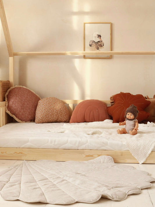 Fancy flower - roest mousseline kussen | Matuu