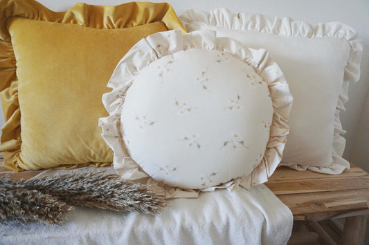 Matuu - Ecru small flowers pillows