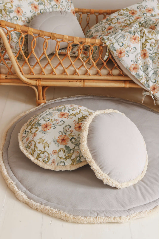 Matuu - Tangles flower & Grey - round pillow