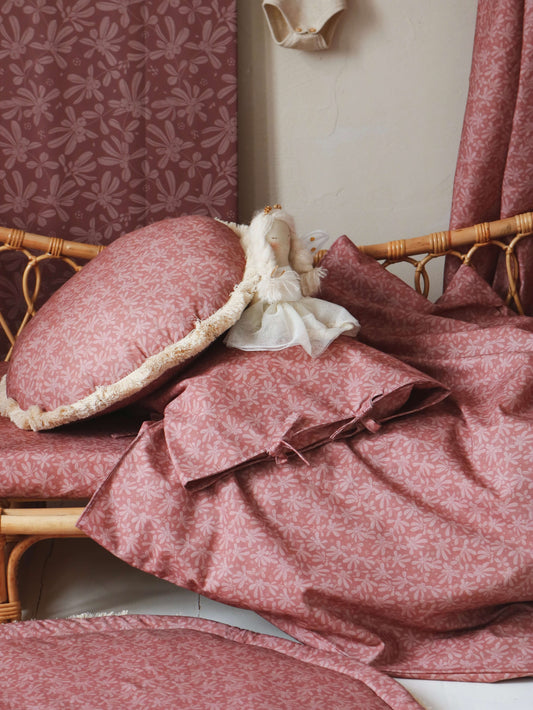 Matuu - Burgundy barberries - round pillow