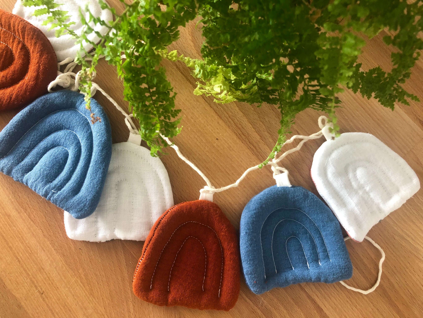 Matuu - The rainbows (blue & rusty) - garland