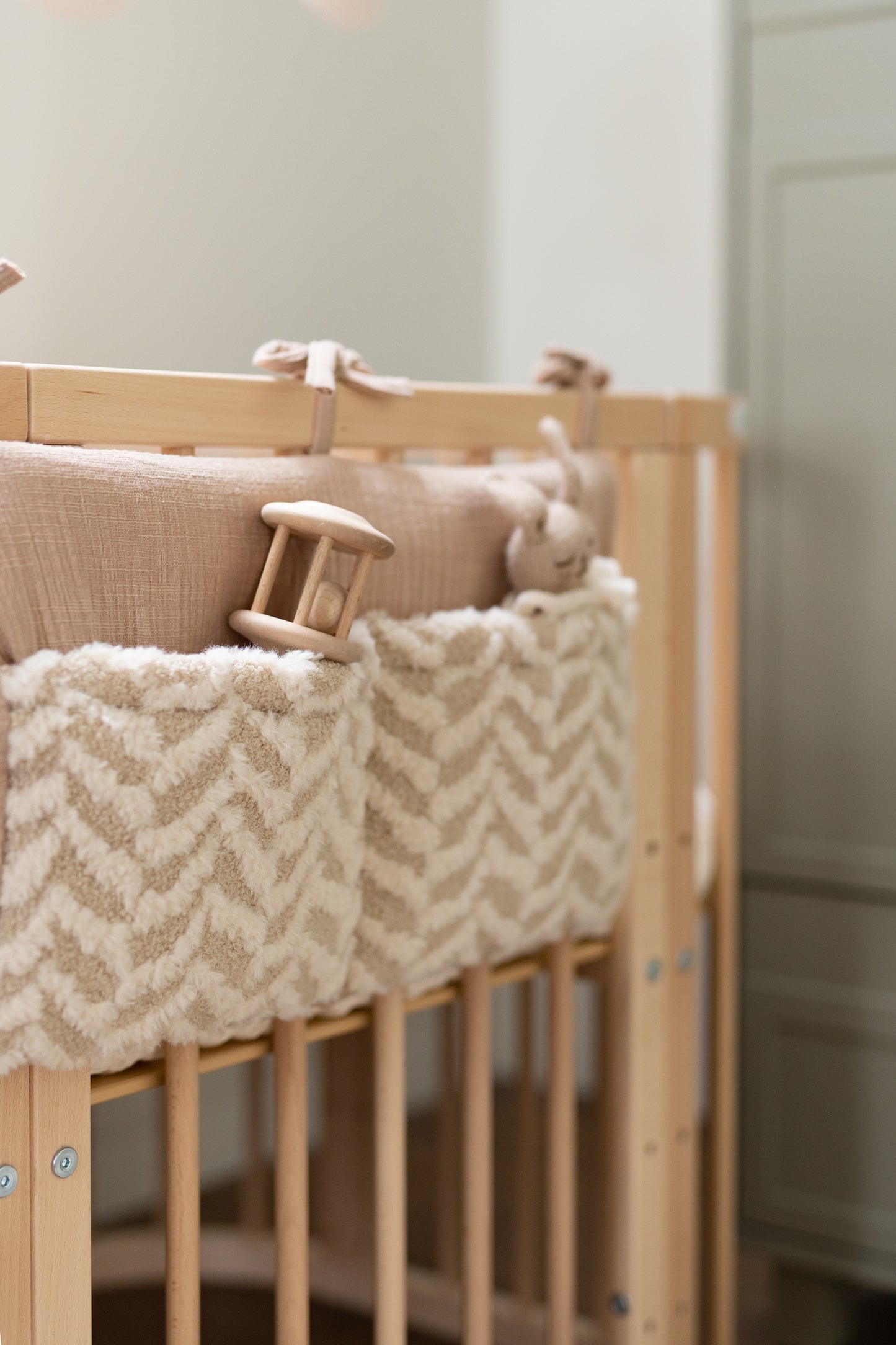 Creamy herringbone - teddy crib organizer, bed pocket