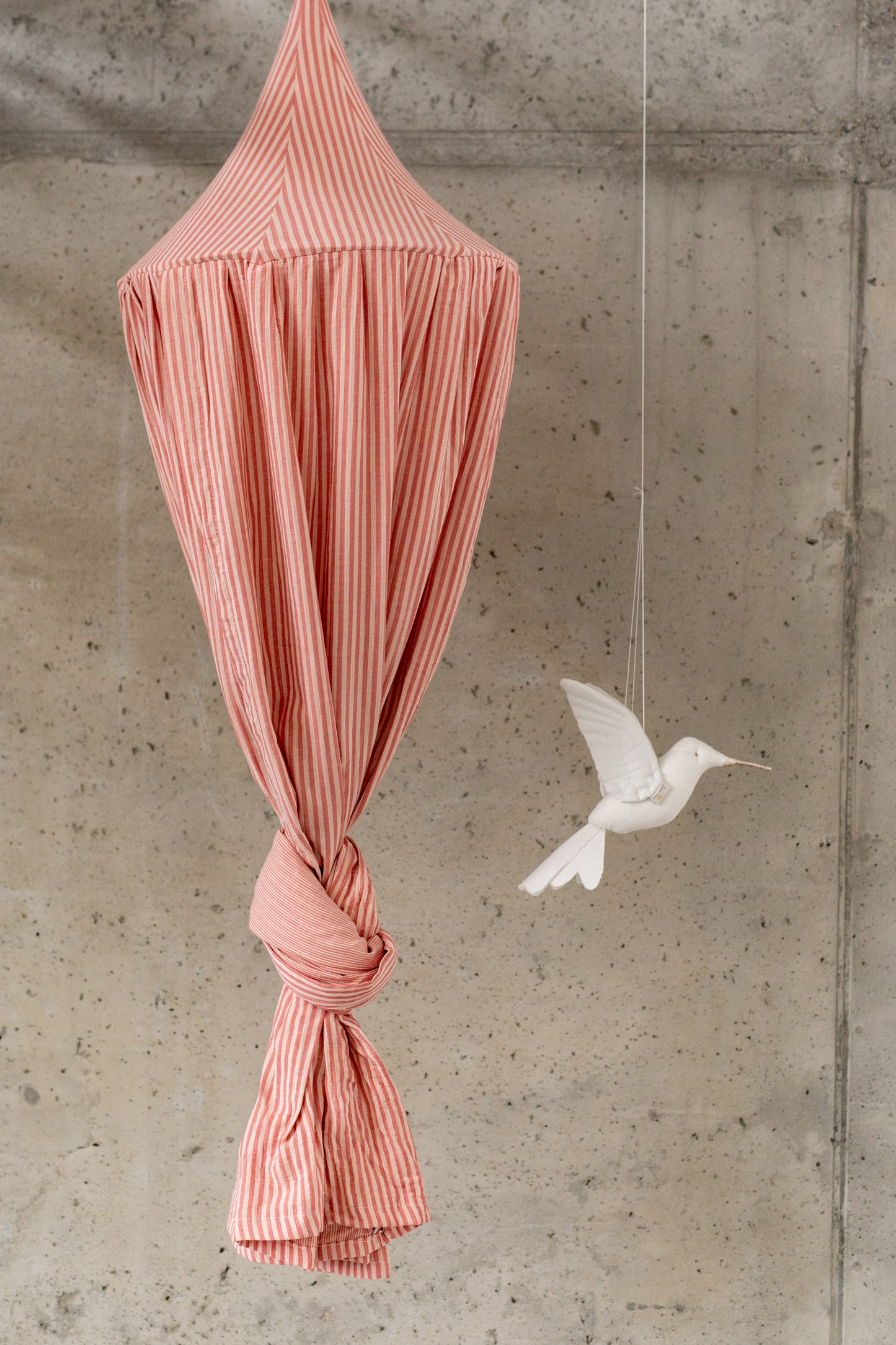 Matuu Blush Stripes muslin canopy hanging – decorative play tent for children