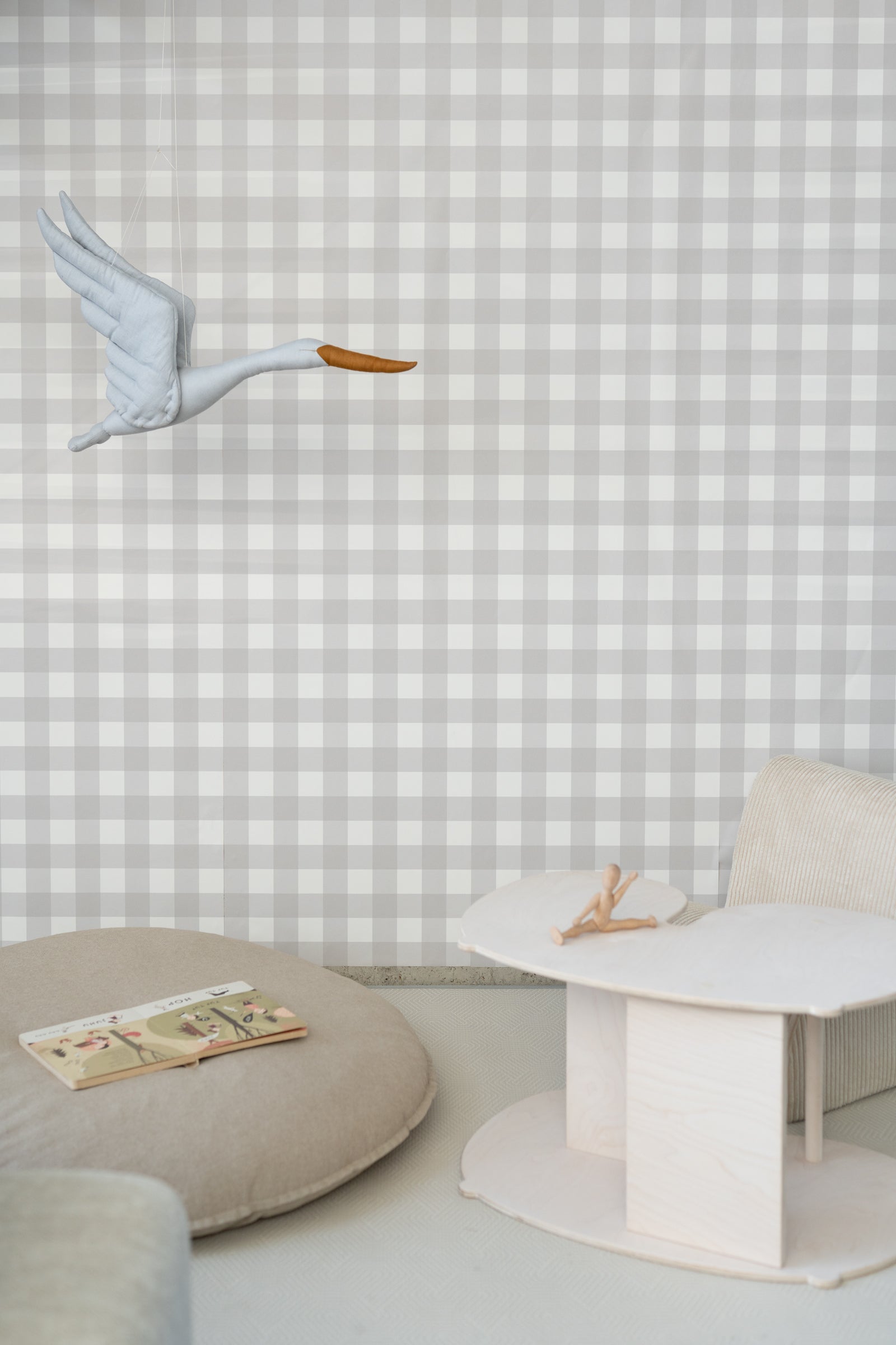 Matuu Sage Picnic sage green gingham wallpaper in kids’ room – cozy checkered wall decor