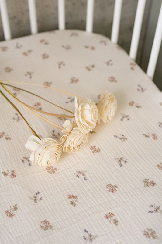 TILLYOU Mousselin Hoeslakens, set van 2, bedlaken voor kinderbed, 60 x 120 cm, 100% katoen, hoeslaken voor baby, blauwe bloemen TILLYOU Mousselin Hoeslakens, set van 2, bedlaken voor kinderbed, 60 x 120 cm, 100% katoen, hoeslaken voor baby, blauwe bloemen