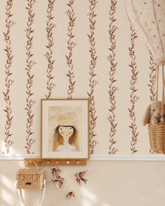 Brown Leaf Garland – crèmekleurig botanisch vliesbehang