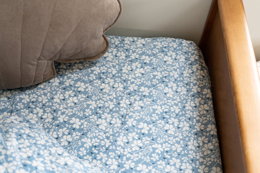 Retro blue flowers - fitted sheet