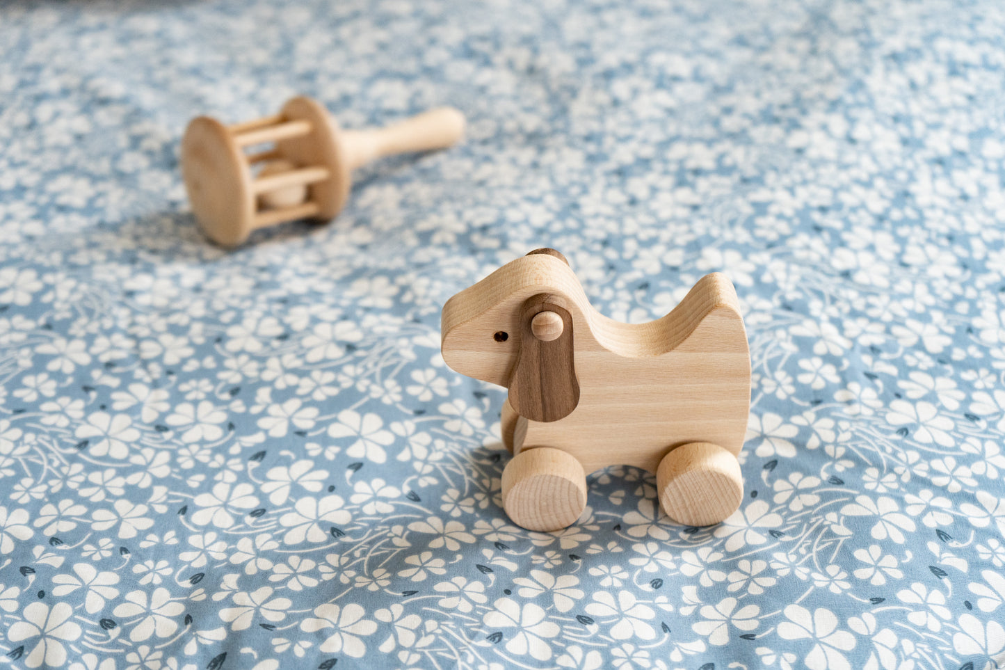 Retro blue flowers & teddy -  baby play mat, boxkleed