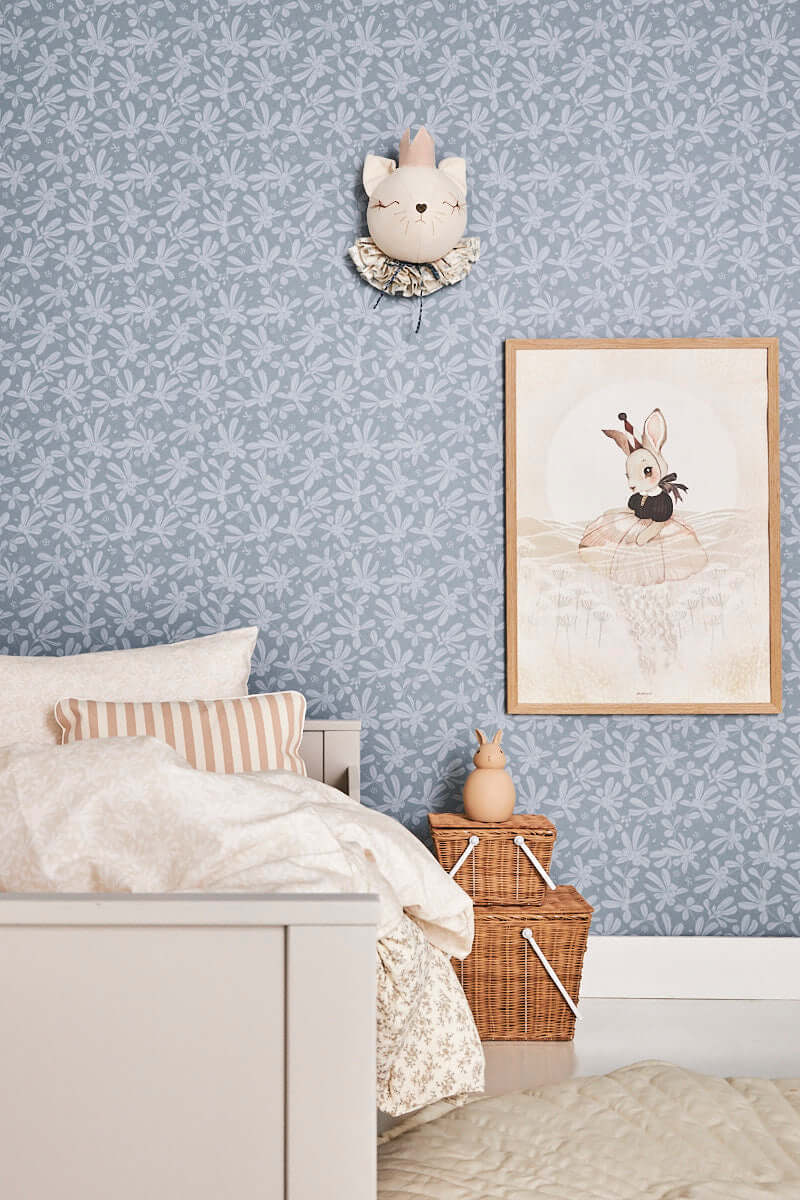 Behang - blauwe barbessen - minimalistisch design behang voor kinderkamer | Matuu