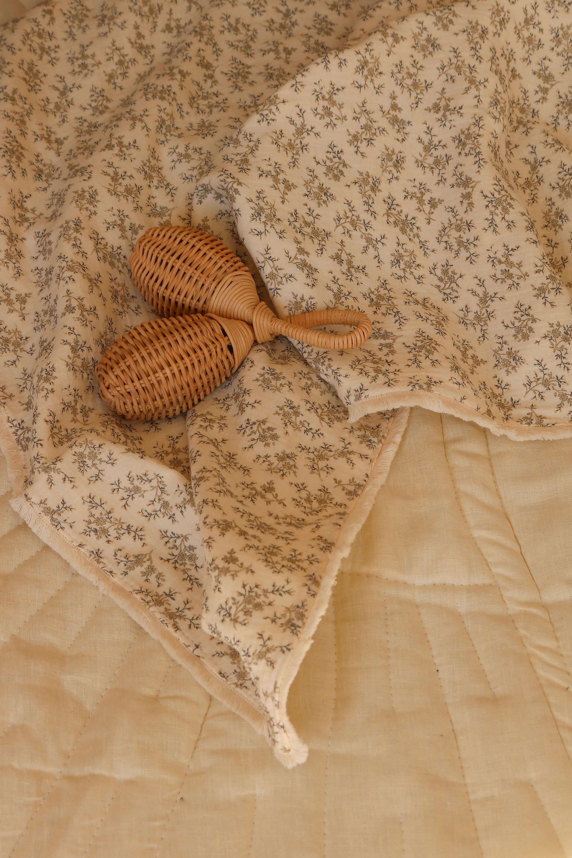 Baby blanket - Neutraal retro bloemen | Matuu