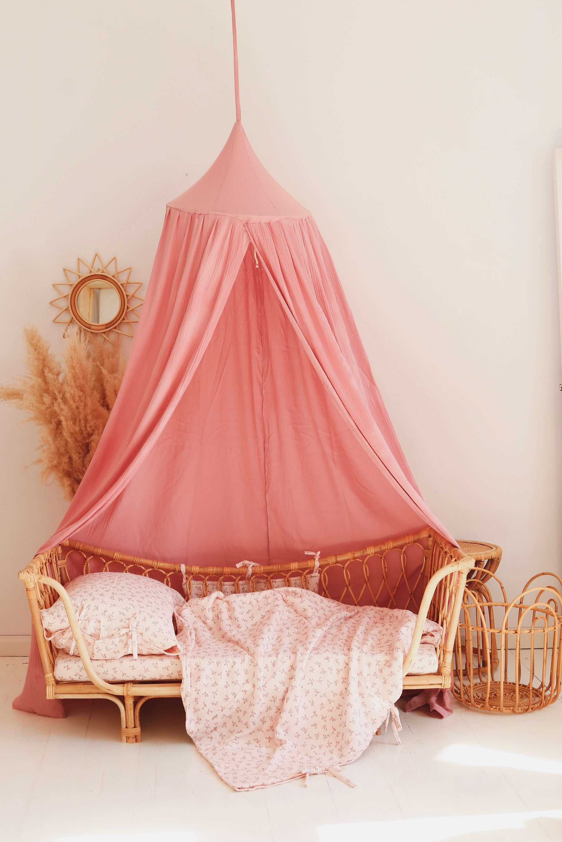 Matuu - Pink with gold dots canopy - bed canopy, bedhemel