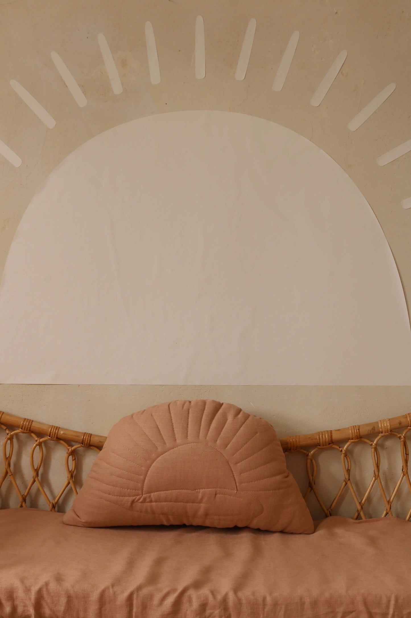 Retro pink sun linen pillow
