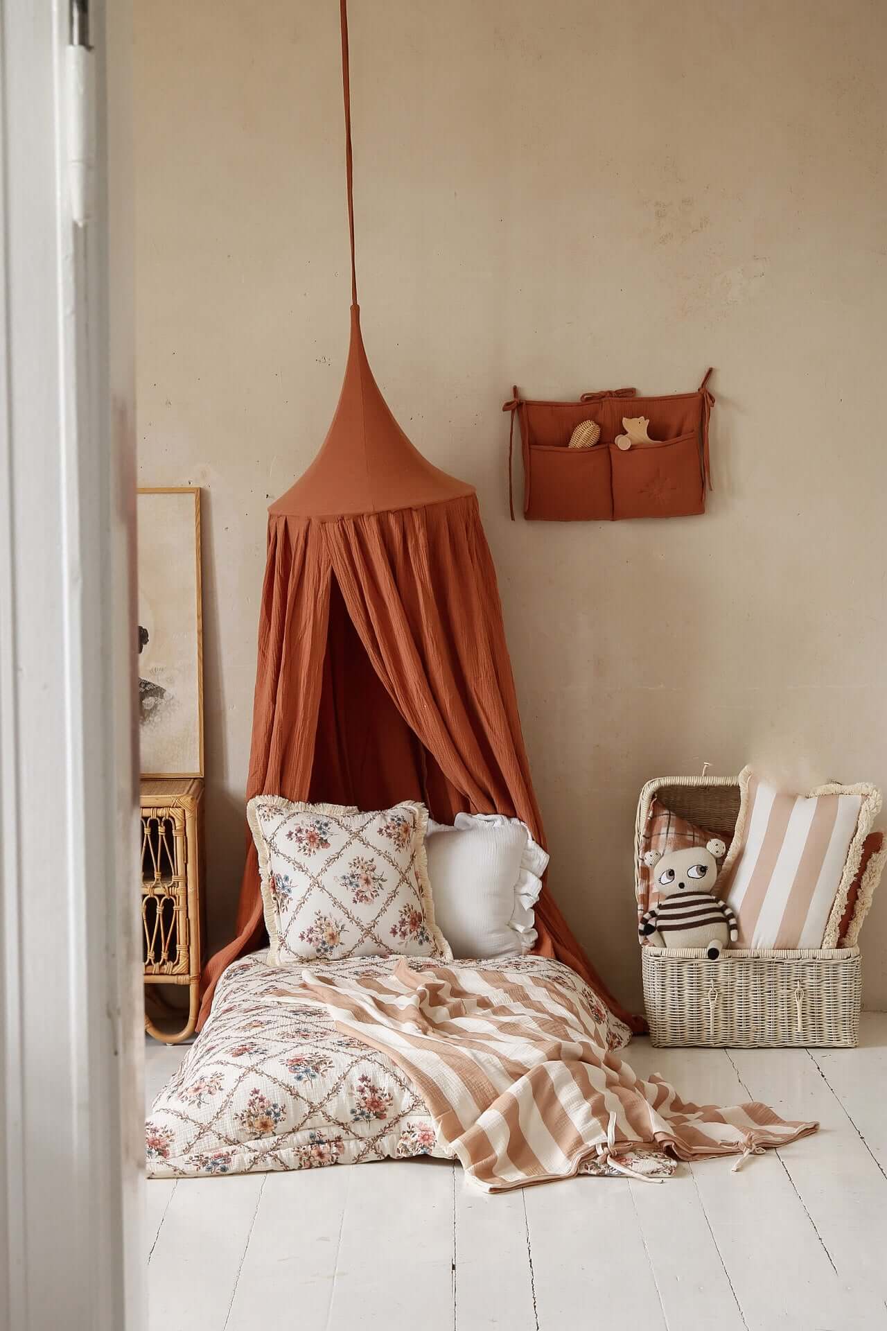HOTUT Prinsessen Bedhemel, 2 Stuks 130x320cm Beddengoed Accessoires, 100% Biologisch Mousseline-Katoen Decoratieset, Bedhemel Decoratieset, voor Kinderbed, Jongens, Meisjes, Donker Roze HOTUT Prinsessen Bedhemel, 2 Stuks 130x320cm Beddengoed Accessoires, 100% Biologisch Mousseline-Katoen Decoratieset, Bedhemel Decoratieset, voor Kinderbed, Jongens, Meisjes, Donker Roze